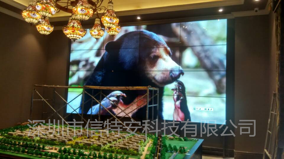 天津售樓中心55寸4X4液晶拼接墻