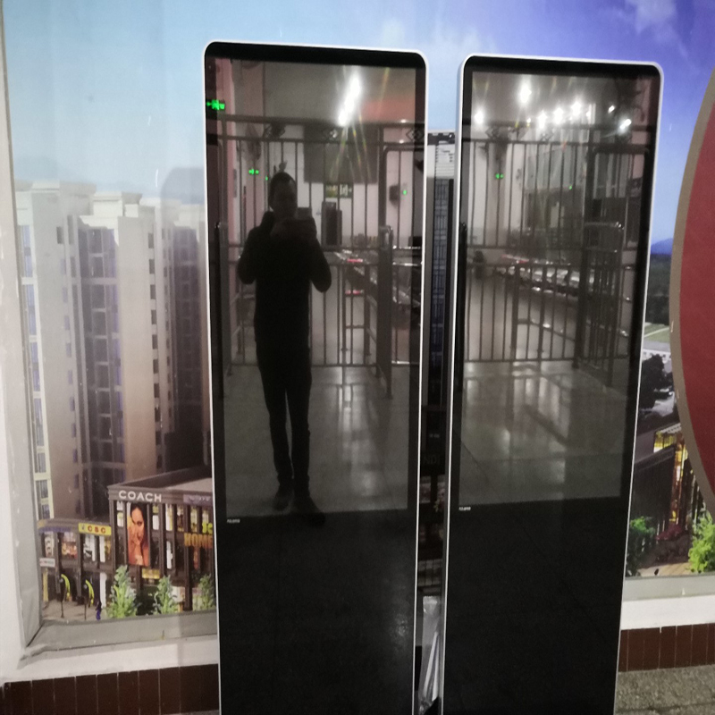 信特安49寸立式廣告機入駐四川梁平縣火車站