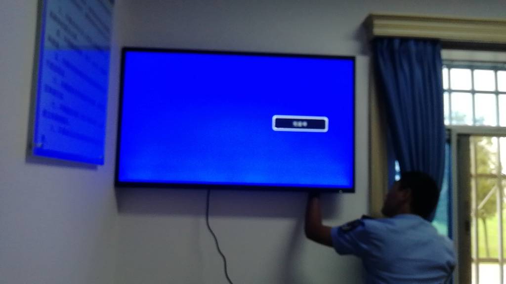 信特安65英寸液晶監(jiān)視器入駐云南某公司